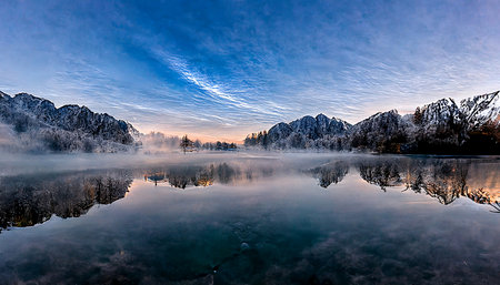 lake with mountain landscape in winterの素材