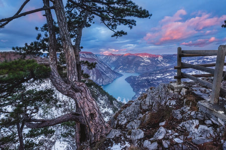 Winter Sunrise over Banjska Stena Viewpointの写真素材