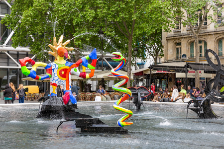 PARIS, FRANCE - MAY 29: Stravinsky Fountain near the Pompidou Centre Beaubourg with modern art on May 29, 2015 in Paris, Franceのeditorial素材