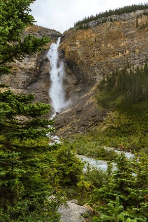 The Rocky Mountains. Majestic Takakkaw Falls waterfall on rock face and Takakkaw stream in Yoho National Park, British Columbia, Canada.の写真素材