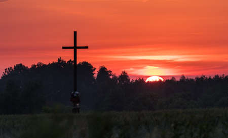 Cross at sunsetのeditorial素材