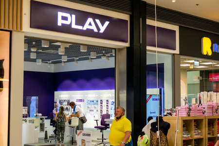 Czeladz, Poland -31.07.2020 - Play in Czeladz mobile network storeのeditorial素材