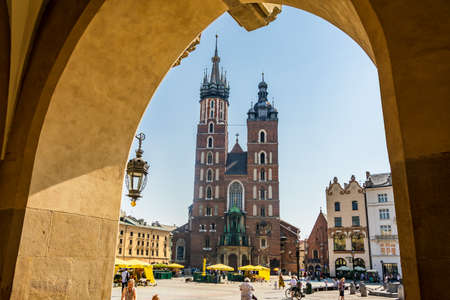 Krakow, Poland - 08/08/2020 - St. Mary's Church in the Market Square in Krakowのeditorial素材