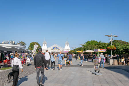 Miedzyzdroje, Poland -06.09.2021 - entrances to the sea pier in MiÄdzyzdrojeのeditorial素材