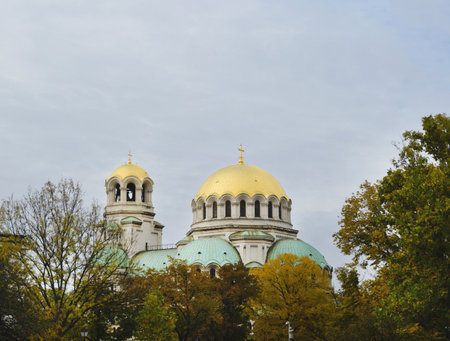 Autumn view of the Orthodox Cathedral of Alexander Nevsky in Sofia, Bulgaria.の写真素材