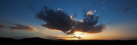 Pano image of a cloudy sunset in the Cape Province in South Africaの写真素材