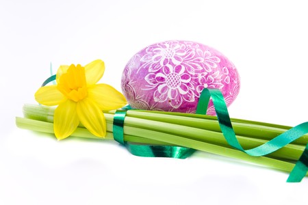 decorated easter egg  with narcissusの写真素材