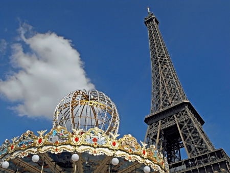 Eiffeltower from below