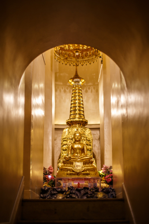 Bangkok/Thailand- 25/01/2017: Temple of the Golden Buddha in Bangkokのeditorial素材