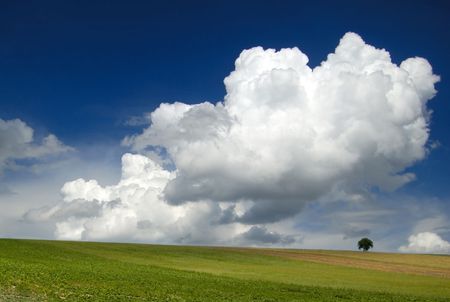 Loneliness among cloudsの写真素材