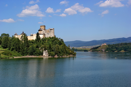 castle Niedzica and castle Czorszstynのeditorial素材