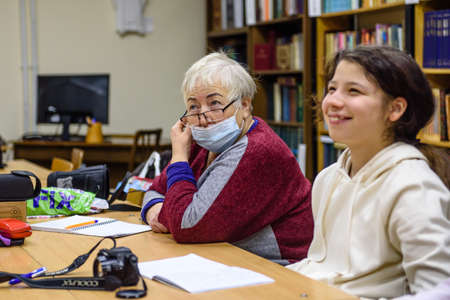 Russia St. Petersburg November 2021: Students in the class listens to photo coursesのeditorial素材