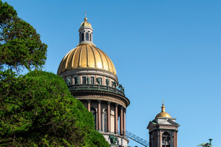 Domes of St. Isaac's Cathedral in St. Petersburg, Russia, 2022.のeditorial素材