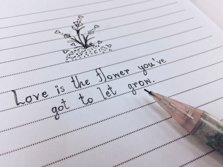 Note, quotes, pencil.の素材