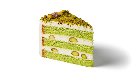 Pistachio cake with pistachio isolated on white backgroundの素材