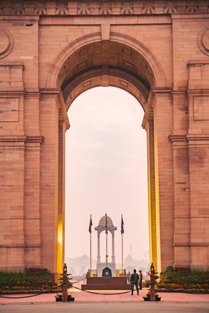 The India Gate is a war memorial located astride the Rajpathのeditorial素材