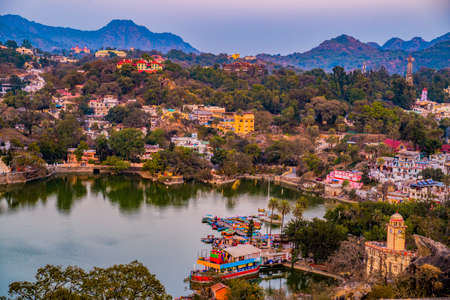 Mount Abu is a hill station in western Indiaâs Rajasthan state, near the Gujarat border.のeditorial素材