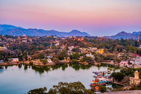 Mount Abu is a hill station in western Indiaâs Rajasthan state, near the Gujarat border.のeditorial素材