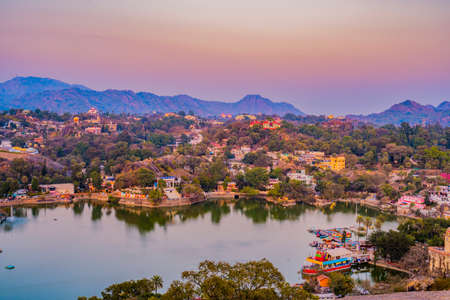 Mount Abu is a hill station in western Indiaâs Rajasthan state, near the Gujarat border.のeditorial素材