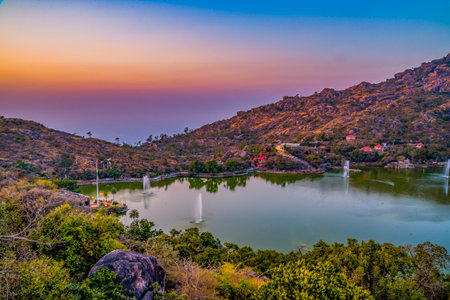 Mount Abu is a hill station in western Indiaâs Rajasthan state, near the Gujarat border.のeditorial素材