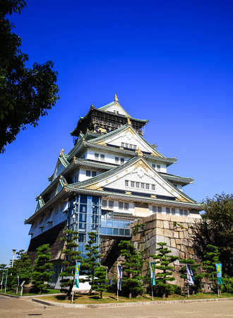 Osaka Castle and blue sky in Osaka, Japanのeditorial素材