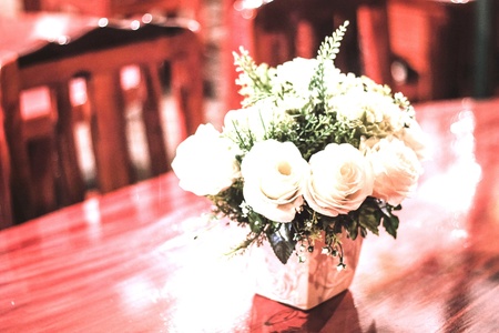 White Rose on kitchen tableの素材