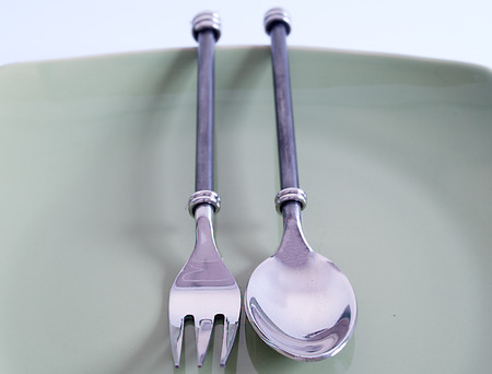 Tablespoons utensils, place on a plate.