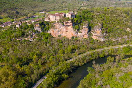 Bruniquel Castle is located at the edge of mountain valley. It is in the Tarn-et-Garonne department in the Occitanie region in southern France.のeditorial素材