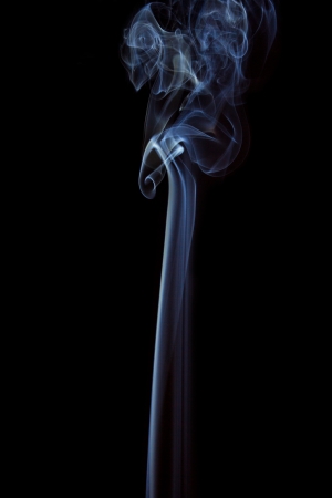 WeiÃer Rauch auf schwarzem Hintergrund - White smoke on black backgroundの写真素材