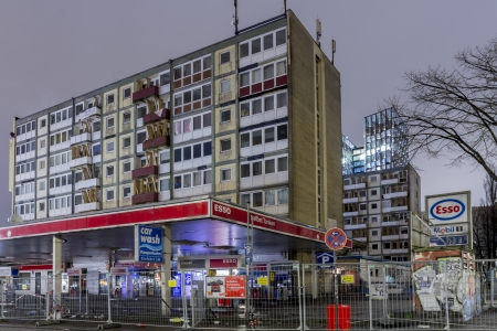 HAMBURG, GERMANY - JANUARY 6: The so called Essohohouses near the Reeperbahn has been evacuated after the residents reported vibrations and shaking walls. on January 9, 2014 in Hamburgのeditorial素材