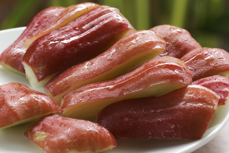 Slice rose apple