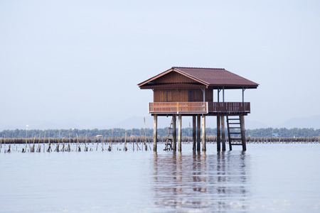 Fisher house located in the gulf of Thailandの写真素材