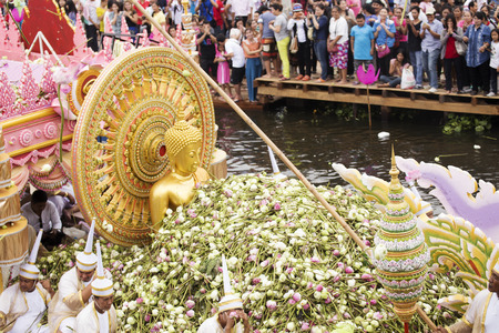 SAMUT PRAKARN,THAILAND-OC TOBER 7, 2014:The Lotus Giving Festival(Rab Bua) in Samut...
