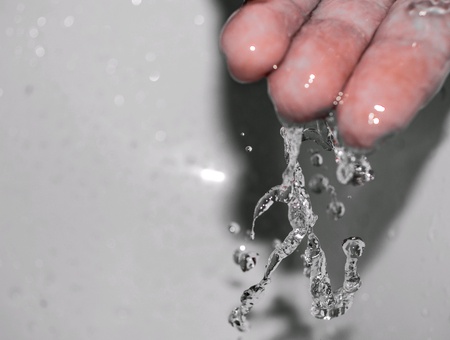 Water splash on handの素材