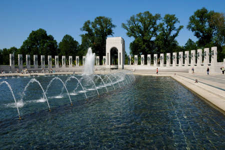 The World War II Memorial is a National Memorial to all Americans that served in the armed forces and on the home front during World War II. It is located on the National Mall in Washington, D.C., on the former site of the Rainbow Pool at the eastern end のeditorial素材