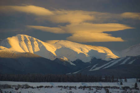 Snow Capped Mountain View in Winter Parkの写真素材