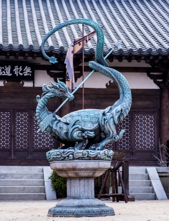 korea dragon statueのeditorial素材