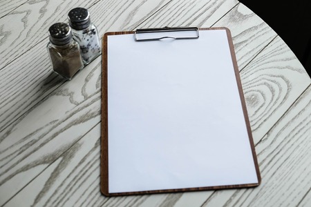 Note on wood tableの写真素材