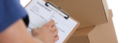 Specialist courier delivery service offers one personの写真素材