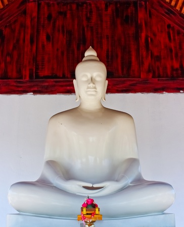 white buddha statueの写真素材