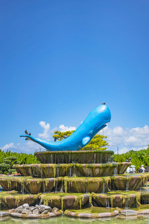 GINOWAN, JAPAN - September 16, 2018: Monument to the fountain in the shape of a whaleのeditorial素材