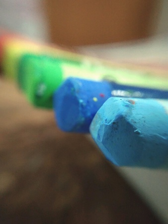 Macro blur dim colors chalk background