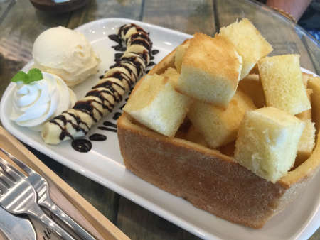 Shibuya honey toast