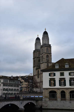 Zurich is a city in northeastern Switzerland, located on the shores of Lake Zurich near its northwestern edge. The city stretches between two wooded ridges of hills.の写真素材