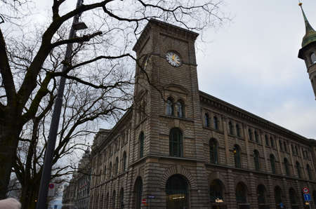 Zurich is a city in northeastern Switzerland, located on the shores of Lake Zurich near its northwestern edge. The city stretches between two wooded ridges of hills.の写真素材