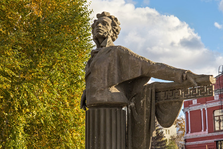 SAMARA, RUSSIA - OCTOBER 12, 2016: A concrete monument to the famous Russian poet and writer Alexander Pushkin in the public Pushkin Square. The sculpture was installed in 1985.のeditorial素材