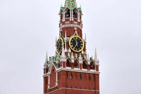 The Spasskaya Tower of the Kremlin in Moscow, Russia. Is the main tower with a through-passage on the eastern wall of the Moscow Kremlin, which overlooks the Red Square.のeditorial素材