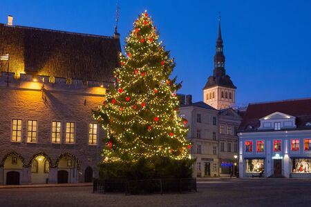 TALLINN, ESTONIA - JANUARY 12, 2018: Night picturesque view of the Christmas tree on the famous Raekoja plats (Town Hall Square) in the historical part of Tallinn.のeditorial素材