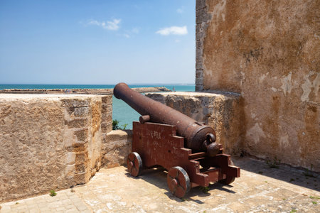 EL JADIDA, MOROCCO - JUNE 13, 2017: The old guns on the walls of the Portuguese fortress of El Jadida (Mazagan).のeditorial素材