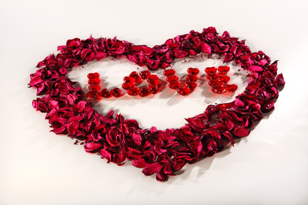 Heart of petals on white backgroundの写真素材